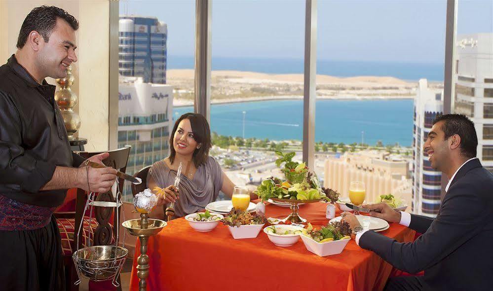 Swiss Hotel Corniche Abu Dhabi Bagian luar foto